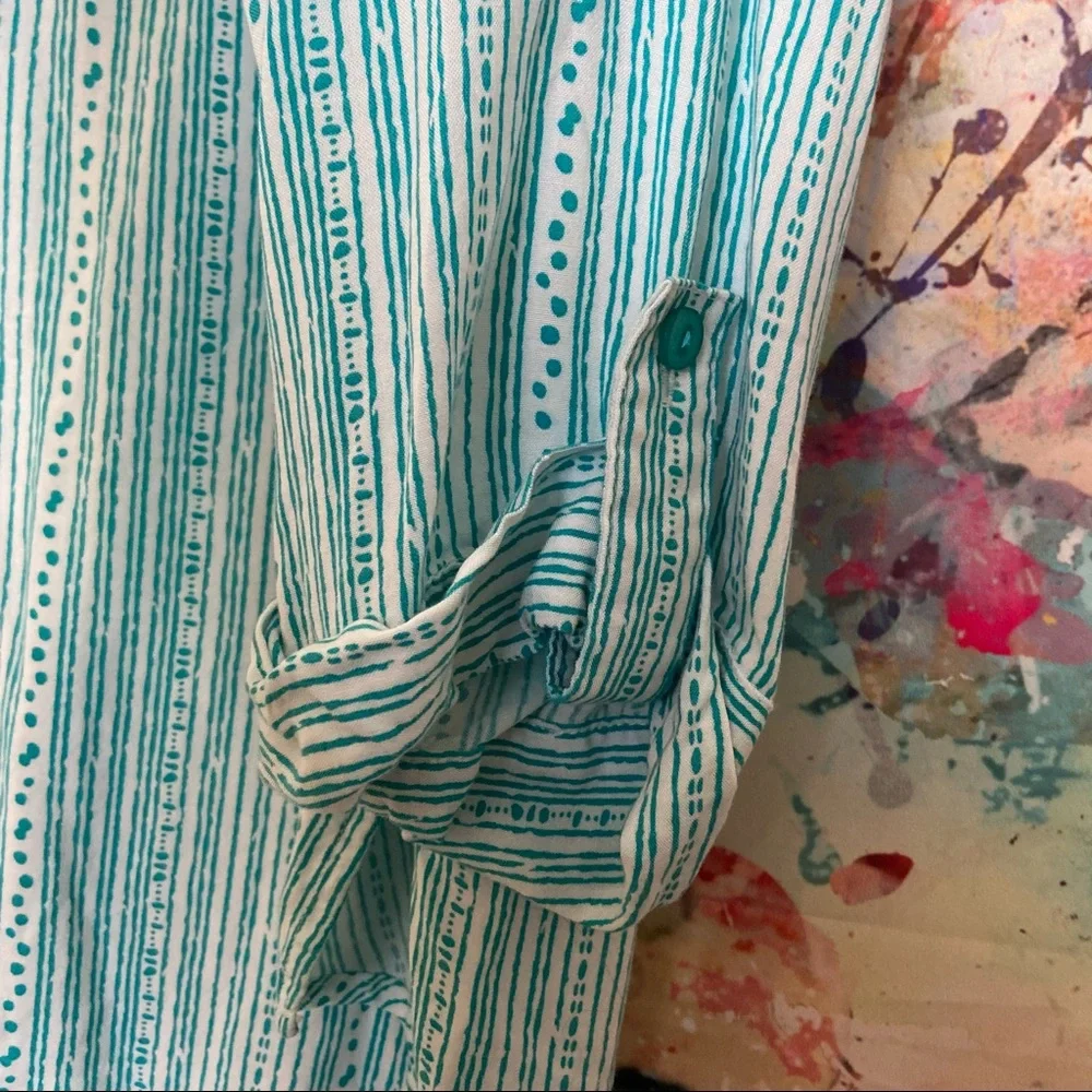 🖤 N Touch Petite Cyan Striped Blouse $3/15 - Picture 4 of 6